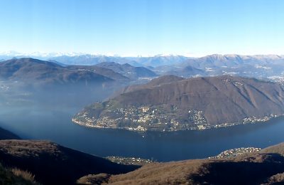 Monte San Giorgio, sul terrazzo più panoramico del Canton Ticino a caccia di fossili.